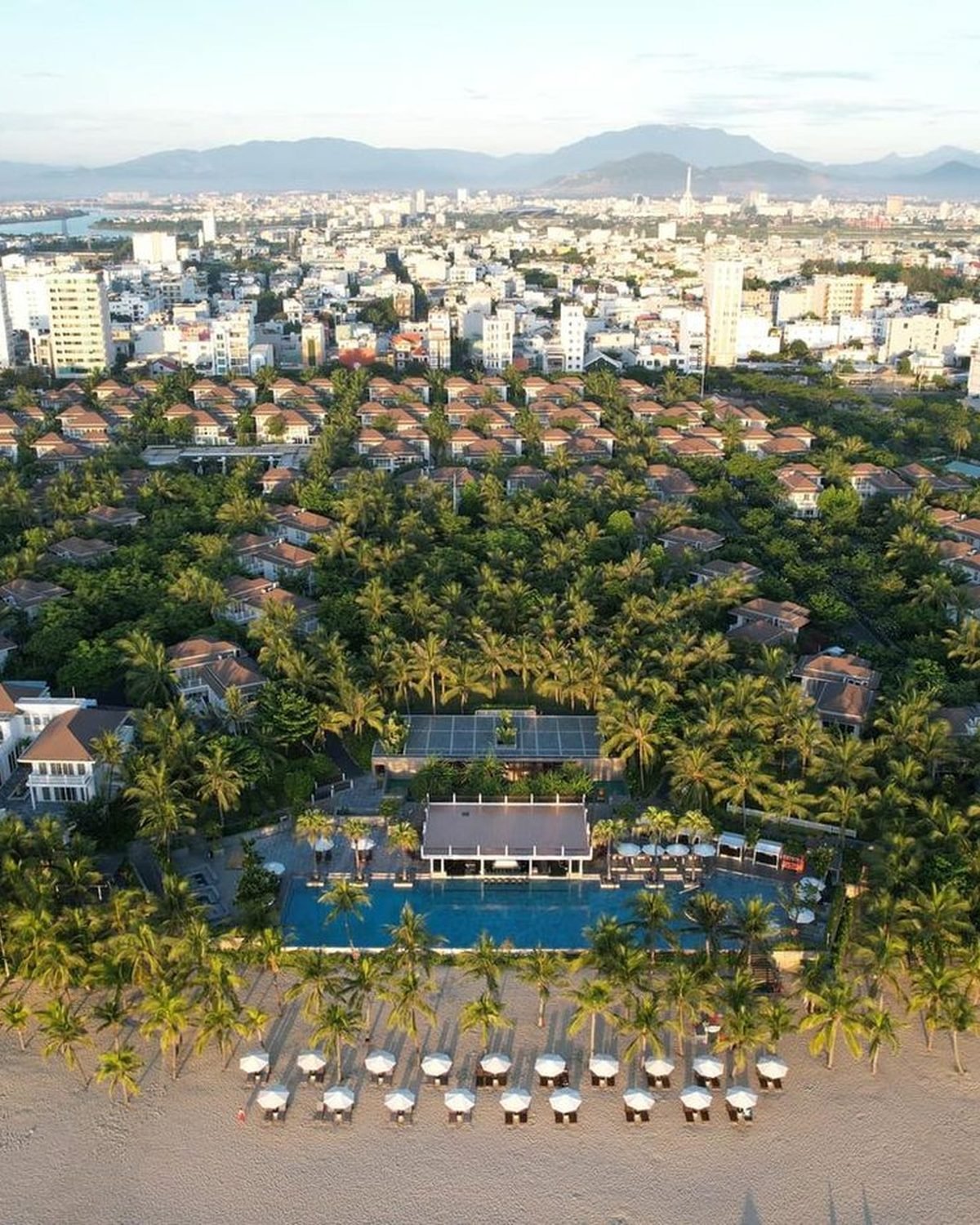 Family pool villa — Premier Village